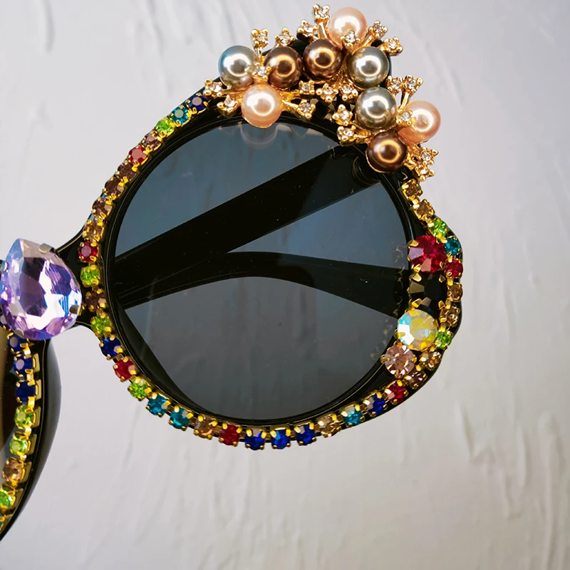 Luxury Brand Designer Bling Bling Butterfly Sunglasses For Women 2023 Diamond Vat Eyes Sun Glasses Lunette Soleil Femme 5