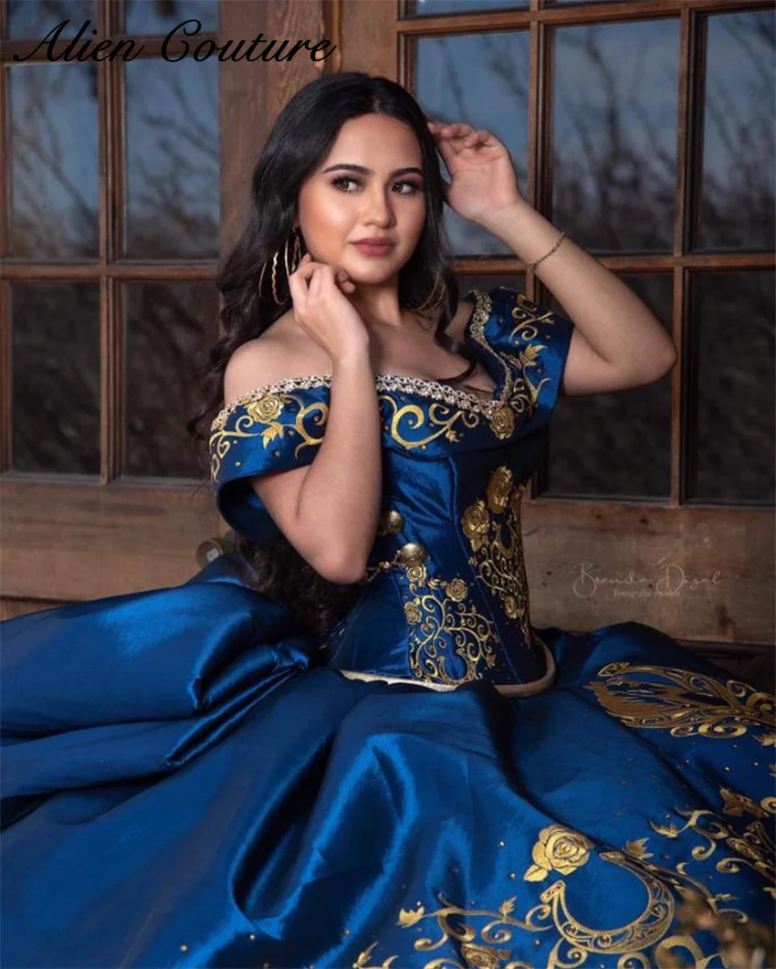 Великолепные синие платья для Quinceanera с многоярусными оборками и милыми бусинами