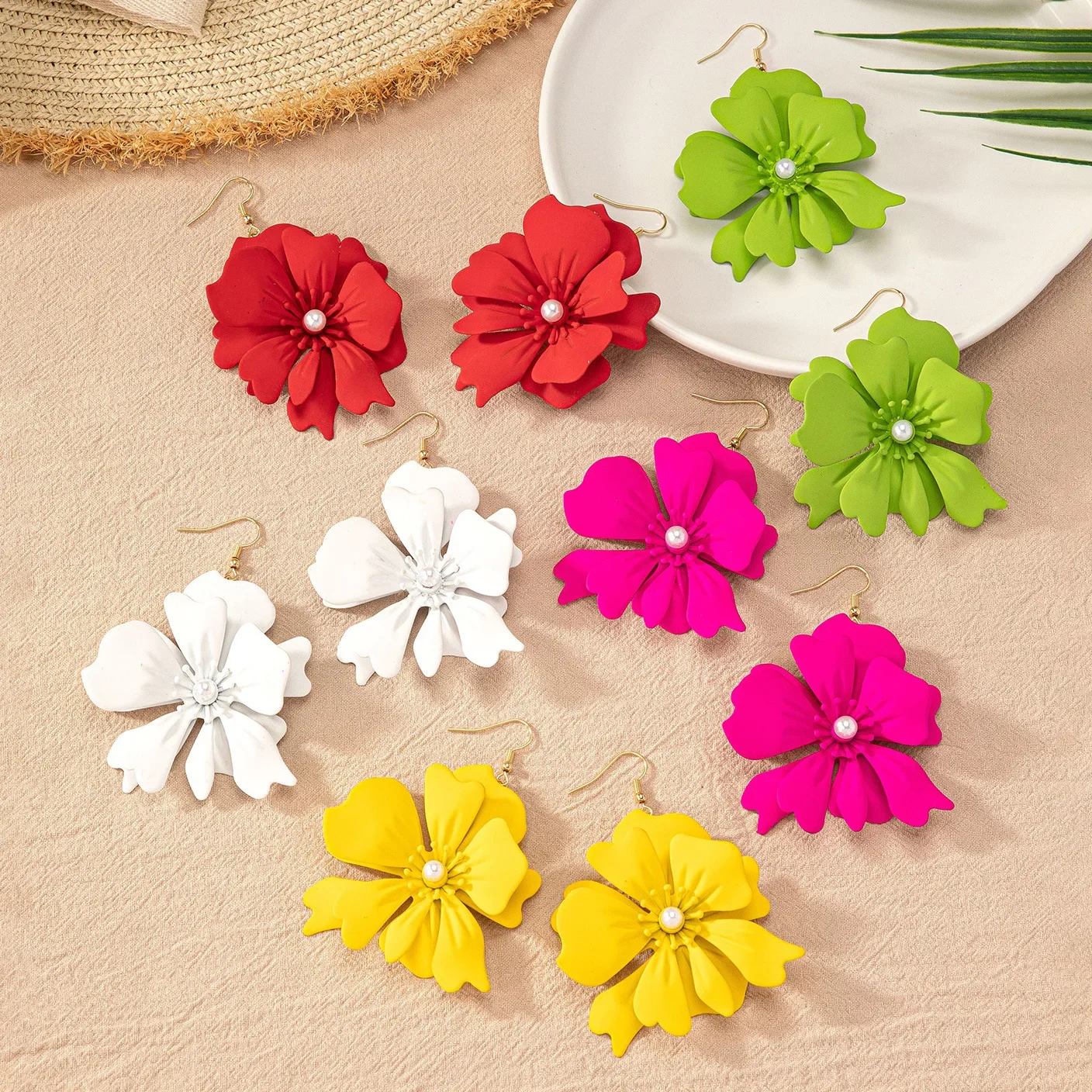 Геометрические серьги-гвоздики для женщин