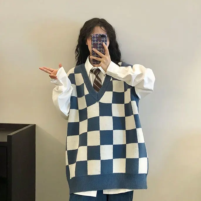

Женский трикотажный пуловер в клетку, с V-образным вырезом