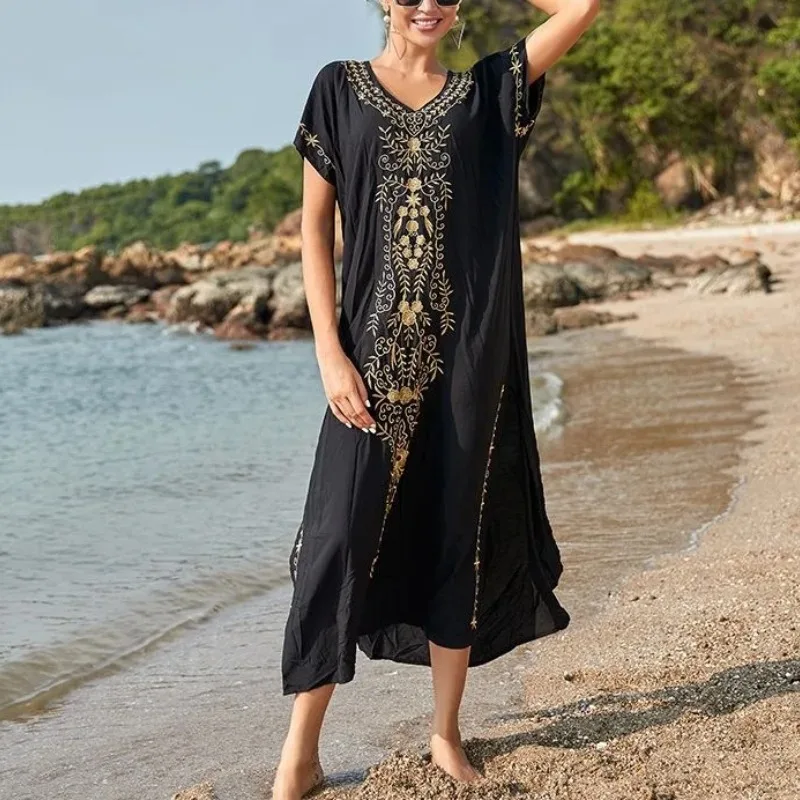 Женский шифоновый пуловер с вышивкой коротким рукавом