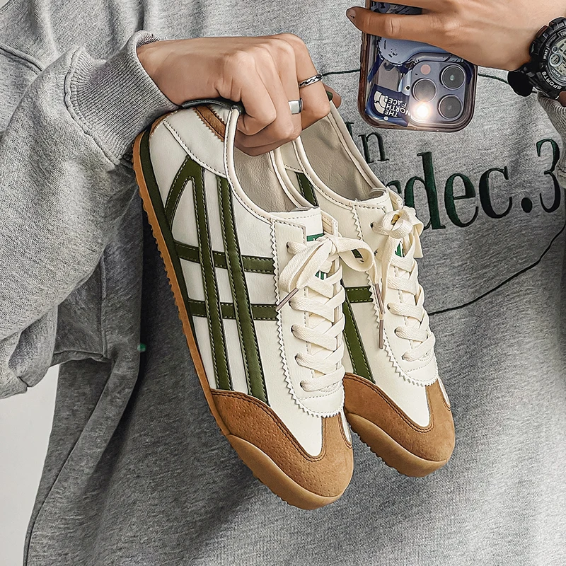 Рисунок 2 - Мужская спортивная обувь