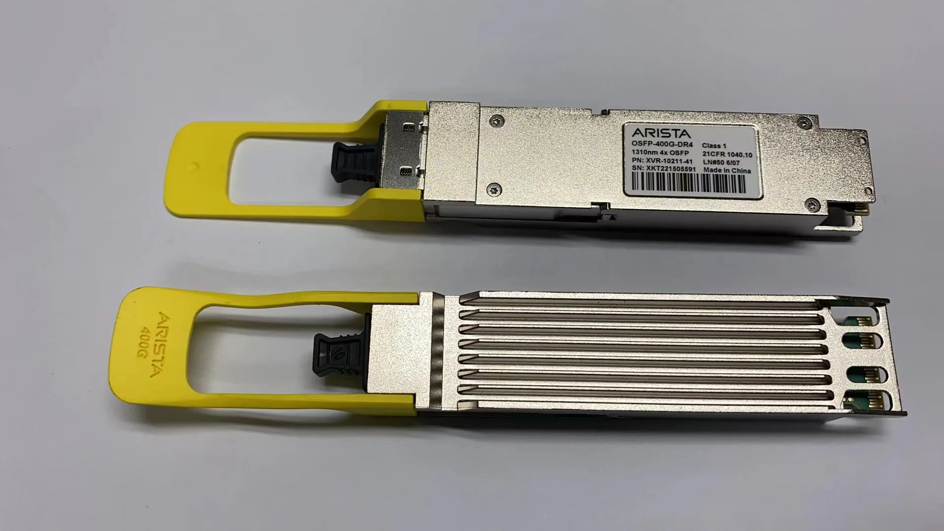 ARISTA DCS-7060DX4 400GBASE-DR4 + QSFP56DD 4x100G FR1 2km 8-ядерный параллельный SMF фоторазъем оптический