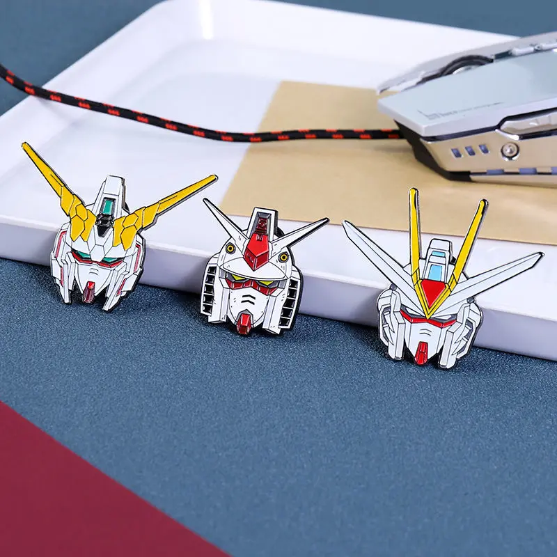 

XM-funny Personalized anime creative motorized warrior pin RX-78 metal badge backpack accessories personalized accessory gift
