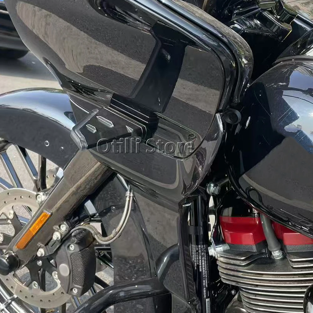 Новинка для Road Glide FLTRX FLTRK FLTRU 2015-2023, боковые светодиодные указатели поворота мотоцикла, струящиеся огни, двойные мигающие лампы, черные (art.: 3920d0b05942e) - 3920d0b05942e
