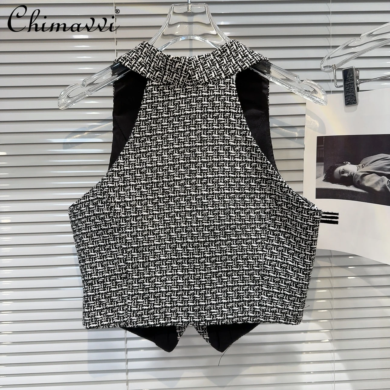 Женский твидовый комплект из двух предметов жилет и шорты с цветной пряжкой