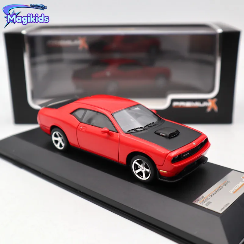 Модель автомобиля из металлического сплава 1:43 2009 Dodge Challenger SRT10