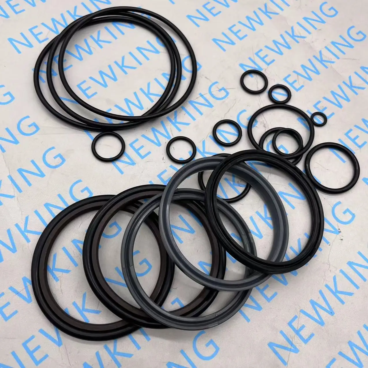 

Комплект уплотнений для гидравлического молотка SB20 SB30 SB35 SB40 SB43 SB45 SB50 SB60 SB70 SB81N SB100 SB120 SB121 SB130 SB131 SB150 SB161