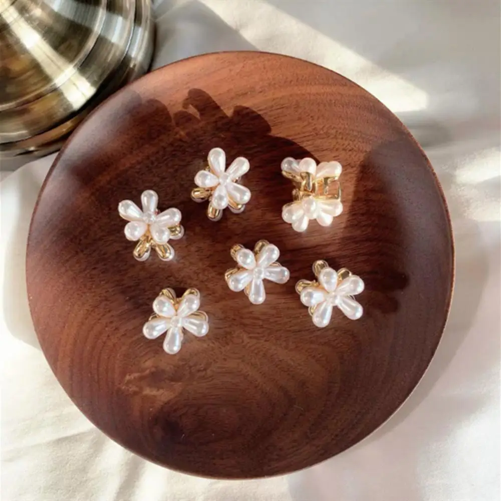 

Retro Sweet Faux Pearl Flower Mini Women Hair Clip Hairpin Headpiece Decorative