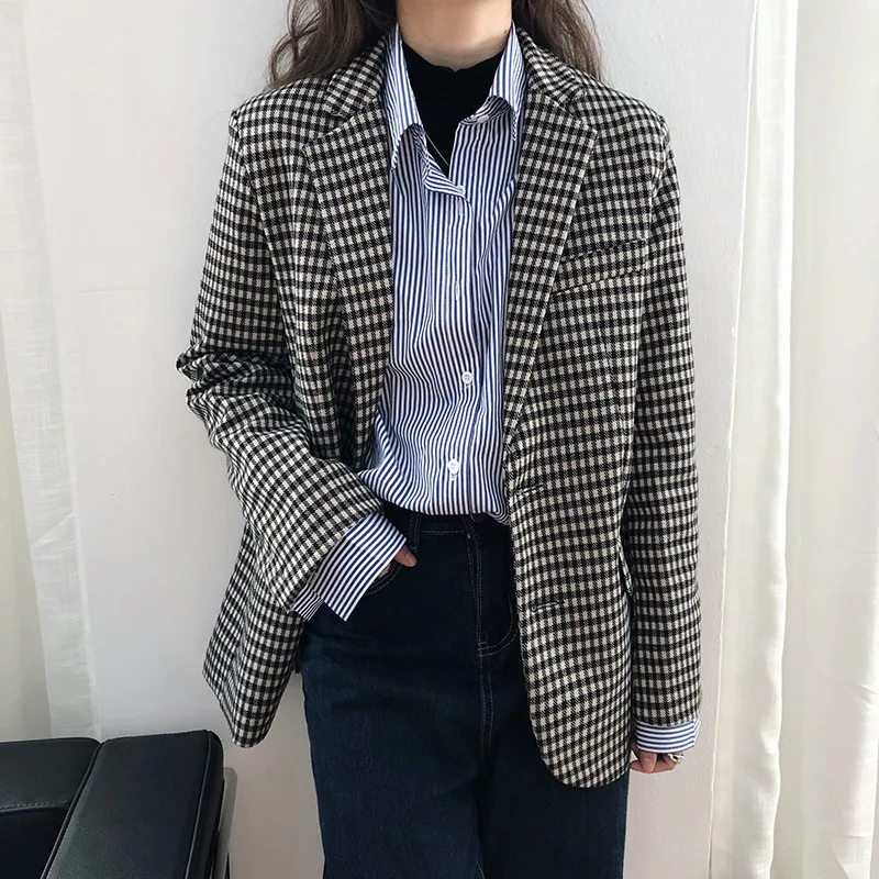 Women Vintage Black White Plaid Blazers Imitation Wood Button Big Pocket Suits 2021 Woman Spring Autumn Office Lady Work Blazer