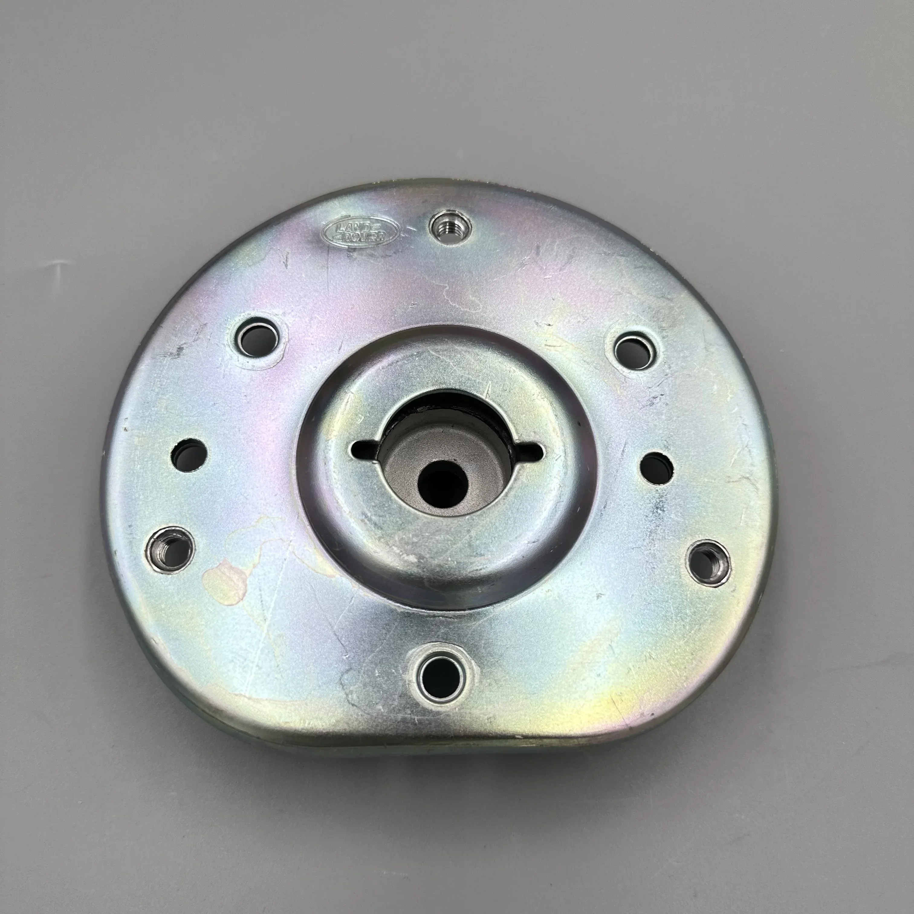 Фото Крепление амортизатора переднего правого LR 001145   LR 032578   LR 024477   Для Land Rover Freelander 2 2006-2014 запасные части №2