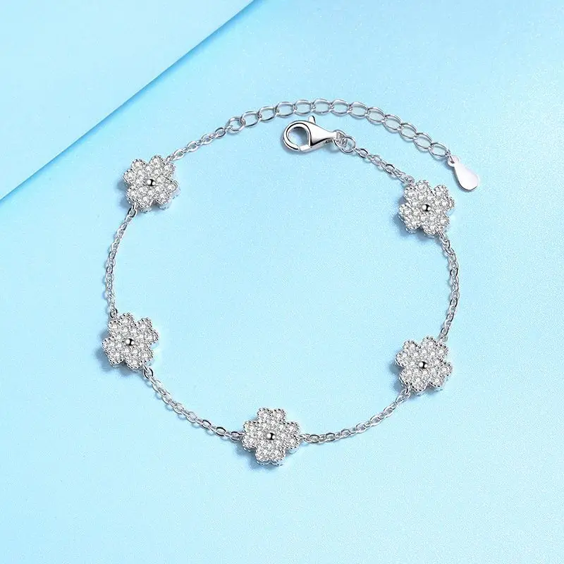 

Lucky Clover Shape Real Moissanite Diamond 925 Sterling Silver Bracelet For Women Party Anniversary Gifts