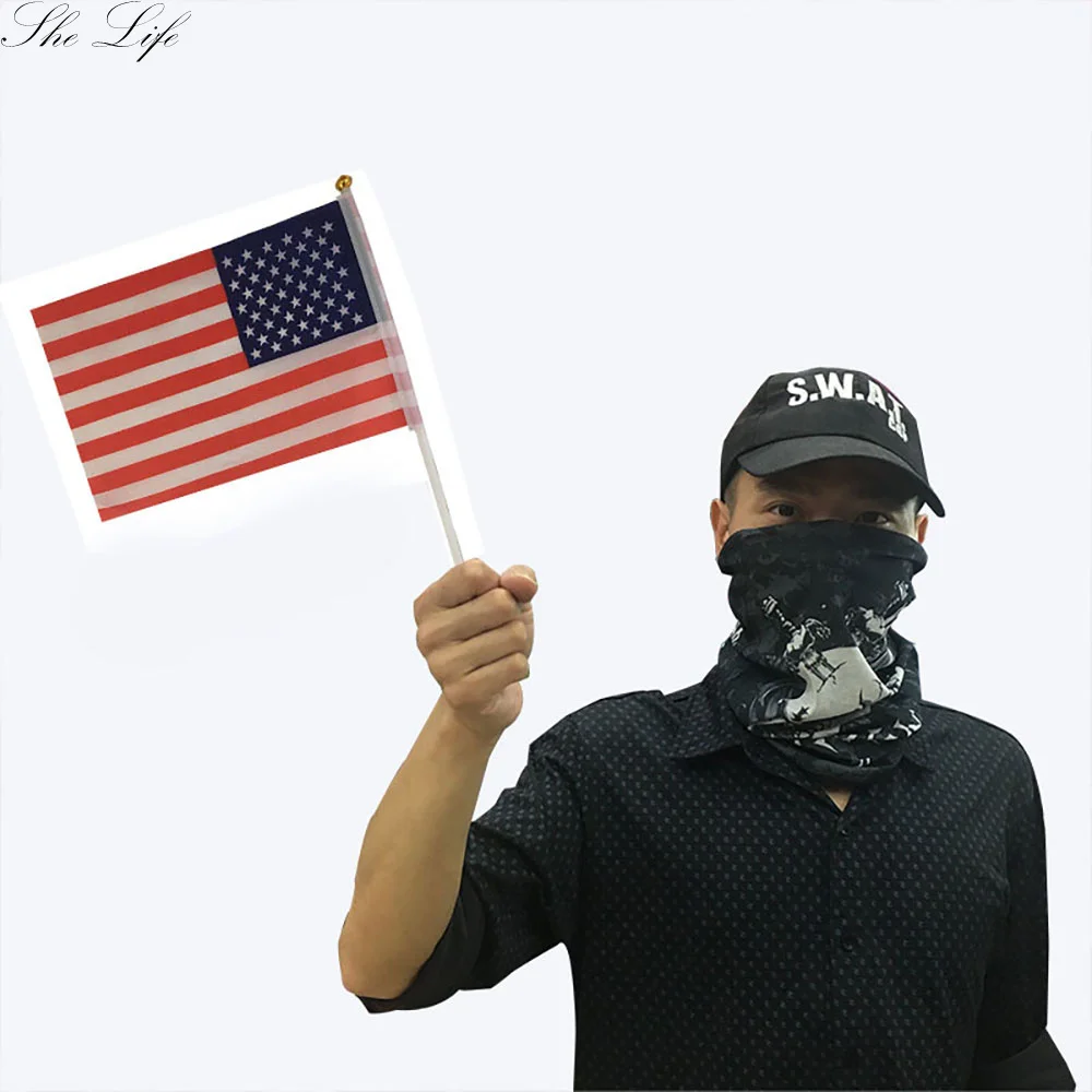 

100PCS American Stick Flags Hand Waving Flag USA 5x8 Inch Handheld Mini Flag Flagpole American Independence Day Home Decor