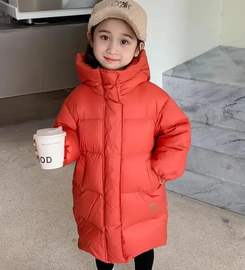 Зимние теплые длинные куртки на хлопковой подкладке с капюшоном и молнией для