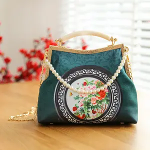 Chinese Traditional Design Lady Satin Fabric Floral Messenger Bag with Beads Chain Women Vintage Retro Chic Luxury Shoulder Bag