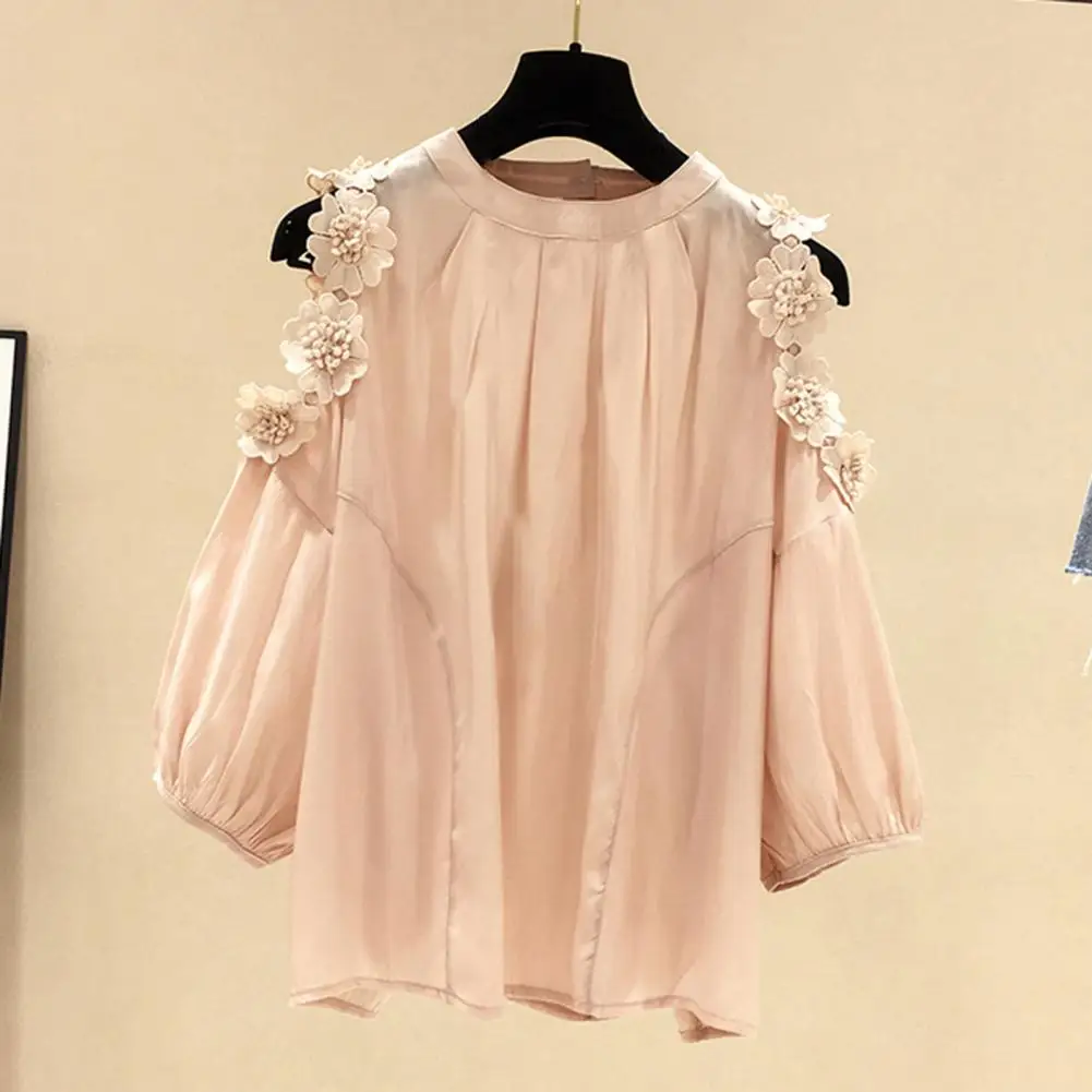 

Shrink Resistant Charming Simple Causal Summer Women Blouse Flower Decor Loose Top Crew Neck for Daily Wear