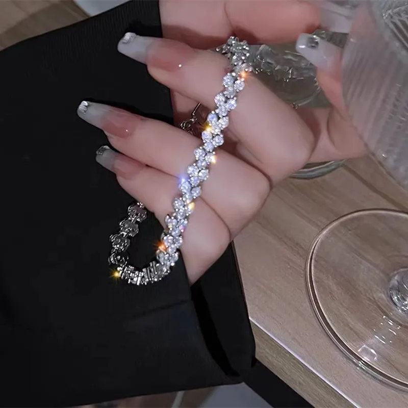 

2022 New Full of Rhinestones Shiny Silver Colour Bracelet For Women Personality Fashion Bracelet Wedding Jewelry Birthday Gifts