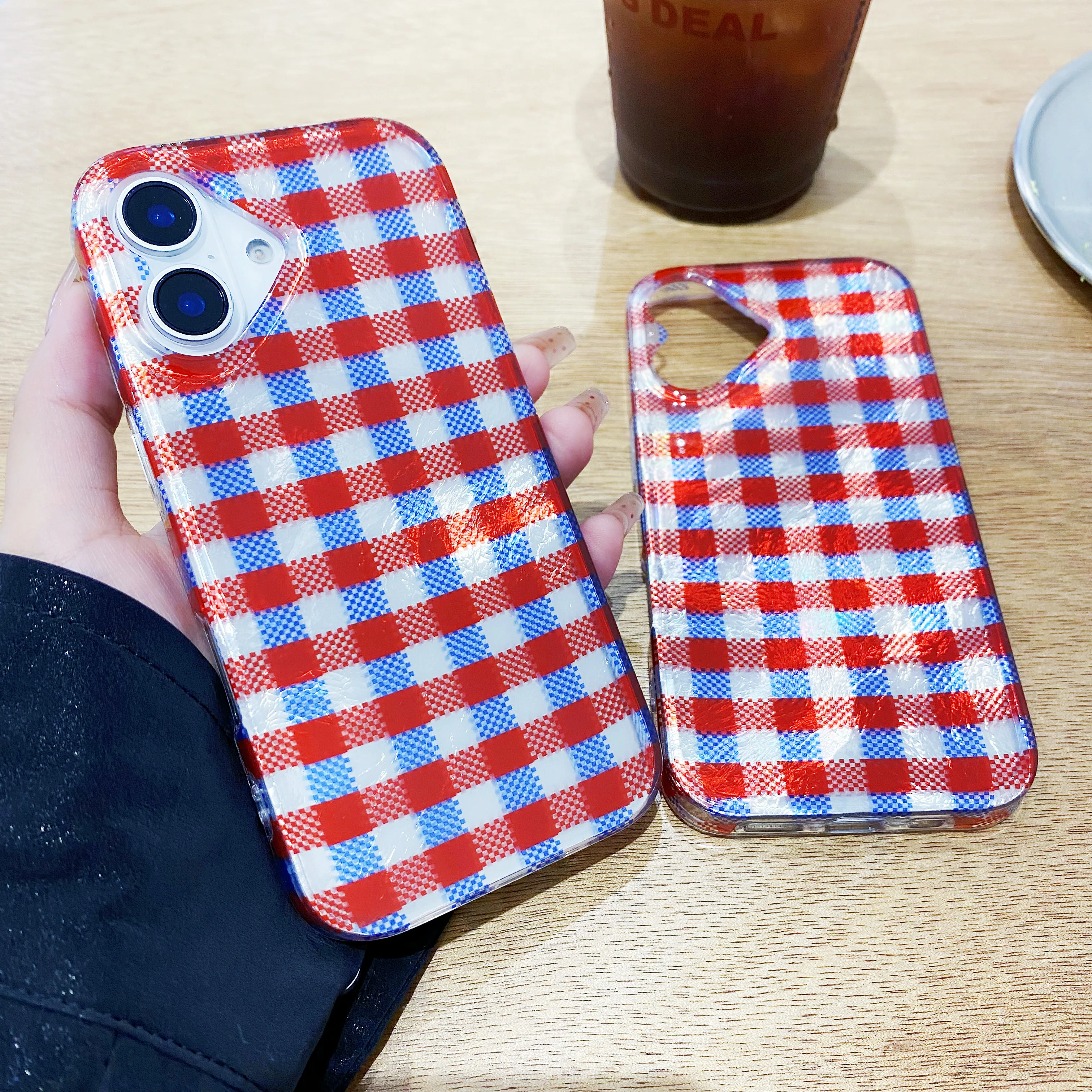 Чехол для телефона с градиентной волнистой текстурой три цвета шашки сердце