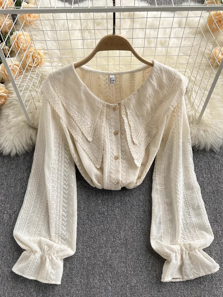

Women 2022 spring new hot fashionable doll shirt French large lapel lace design niche retro long sleeves shirt tops female D0803