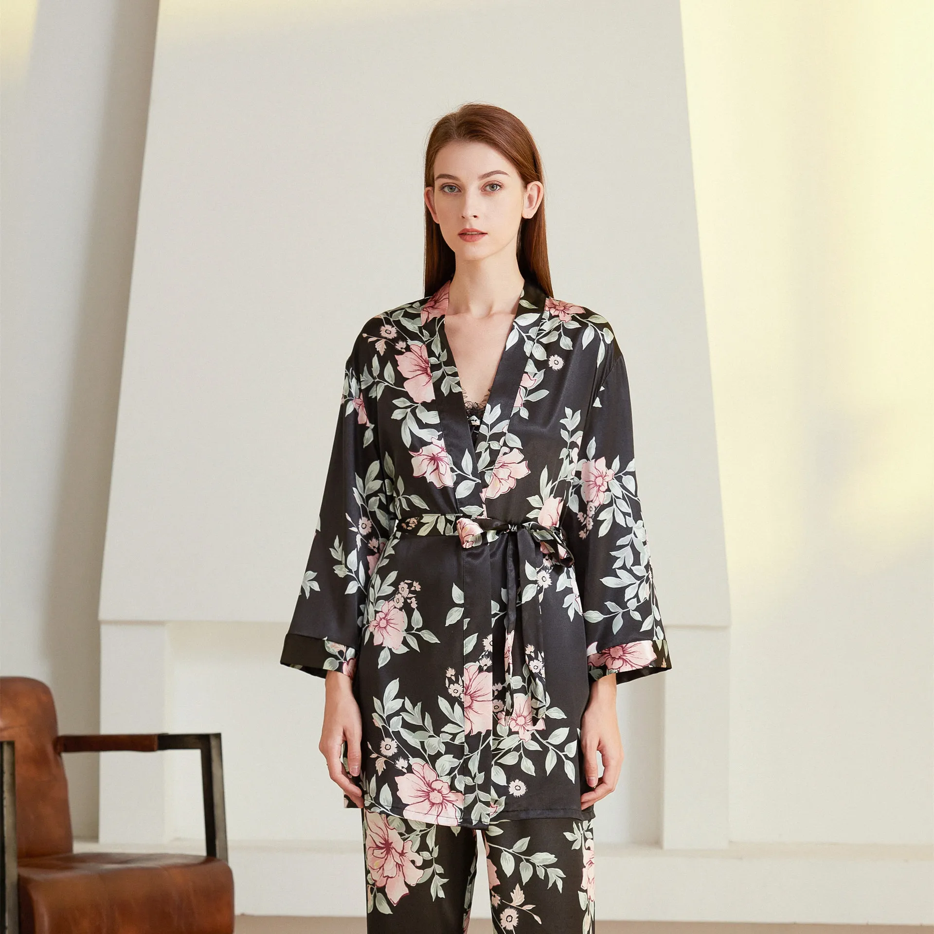 Floral Print Black Color Luxury Women Pjs Silk Pajamas Set Long-Sleeve Autumn Winter Sleepwear Nightwear Set For Women Homewear