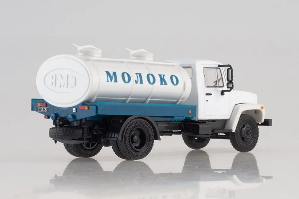 GAZ G6 OTA-42 (3307) TANK OF MILK 2005 WHITE/BLUE (USSR RUSSIAN) | ГАЗ Г6-ОТА-42 ЦИСТЕРНА АВТОЛЕГЕ - купить по