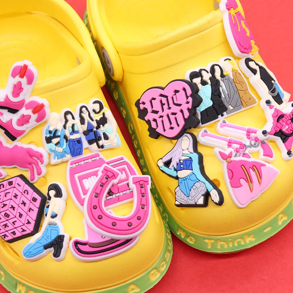 

Оптовая продажа 50 шт. обуви очаровательные модные сексуальные женщины певец розовое сердце аксессуары из ПВХ украшение для обуви для браслетов Croc Jibz подарок