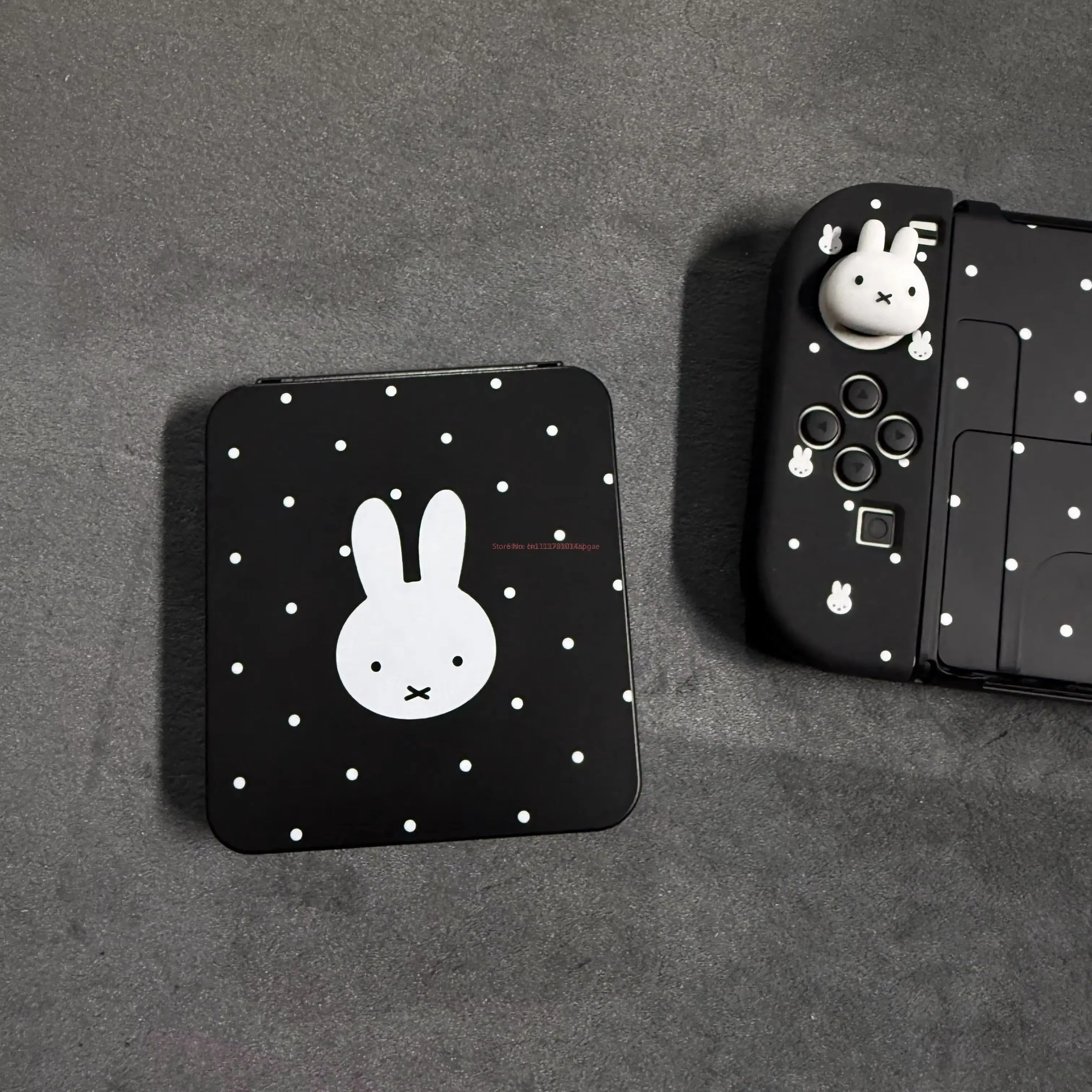 Защитный чехол Millie для любителей игр для Nintendo Switch OLED, Miffy Polka Dot, раздельный, жесткий корпус, мягкая ручка, с накладками для пальцев (art.: 3920d9fb36dad) - 3920d9fb36dad