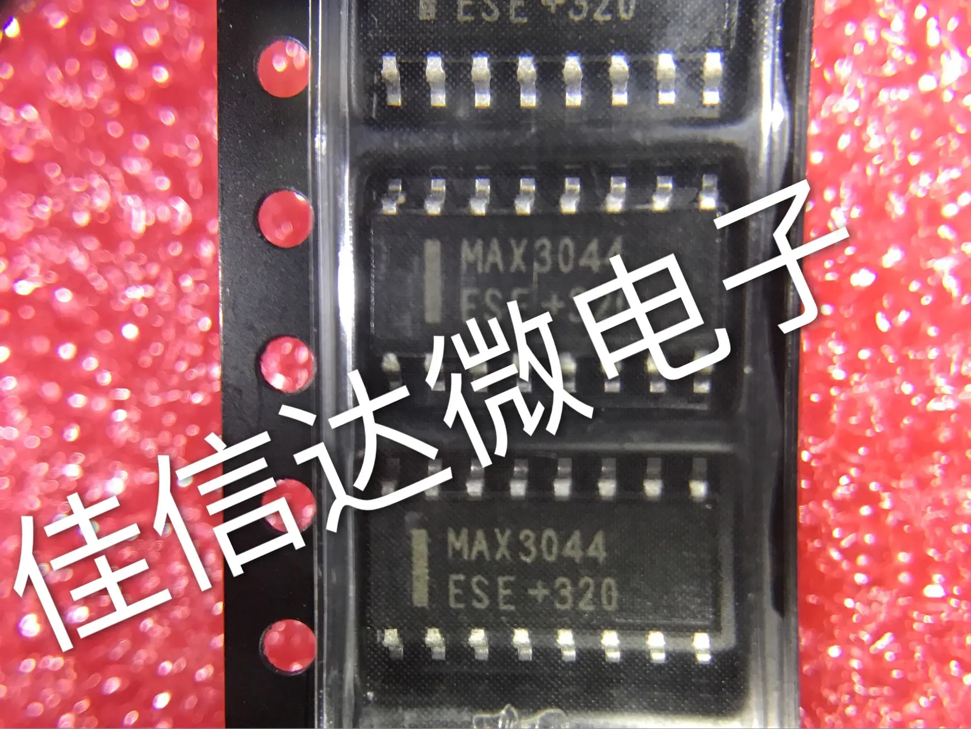 

10 шт./лот MAX3044ESE SOP