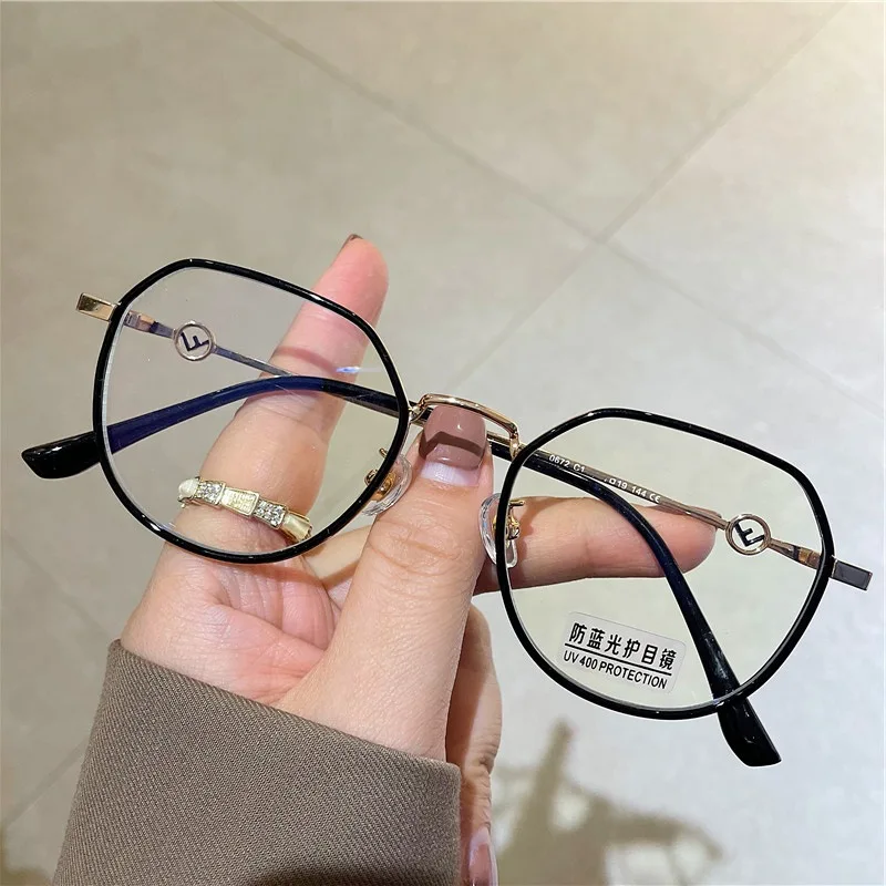 

Blue Light Blocking Glasses Computer Glasses Retro Ultralight Transparent Eyewear for Women Men Metal Frame