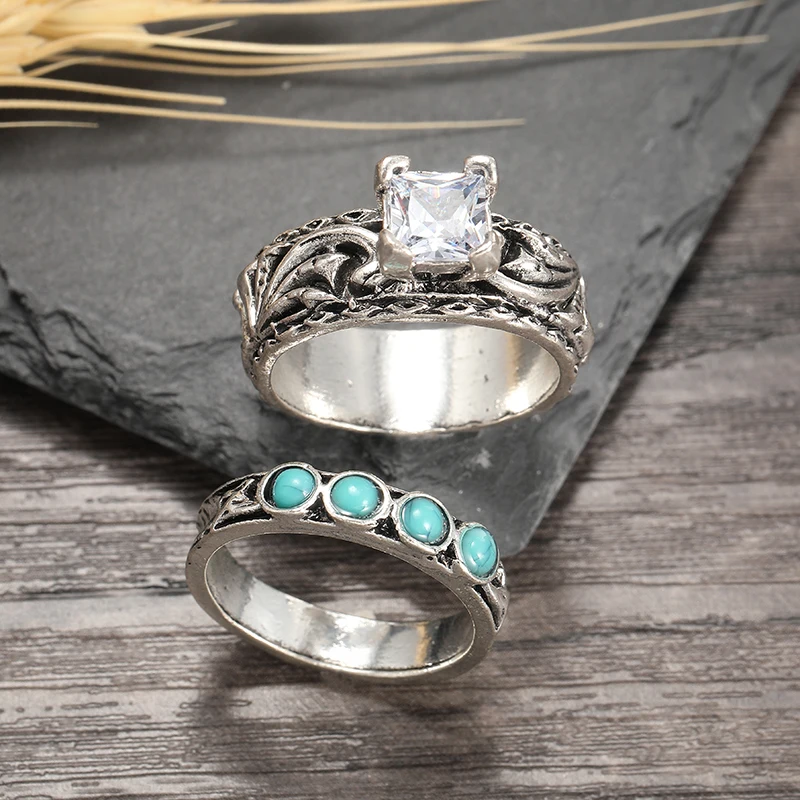 

Ethnic Style 2Pcs/Set Dazzling Square Rhinestones Ring for Women Men Vintage Silver Color Metal Couple Rings Engagement Jewelry