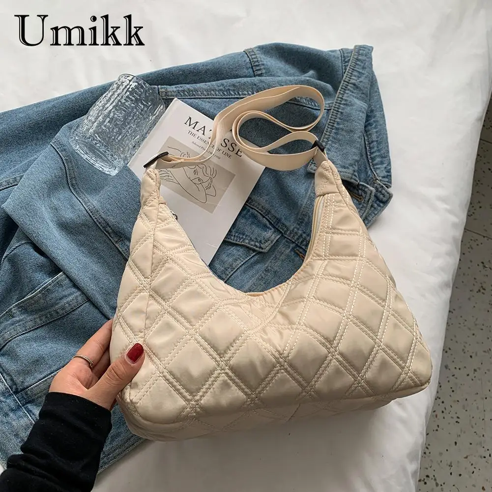 

Women Diamond Lattice Crescent Handbag Cotton Padded Small Zipper Crossbody Bags for Daily Business Shopping