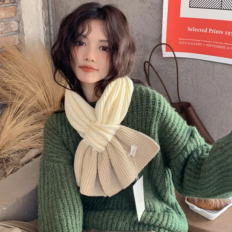 Маленький шарф с крестиком женский осенне-зимний свежий теплый универсальный