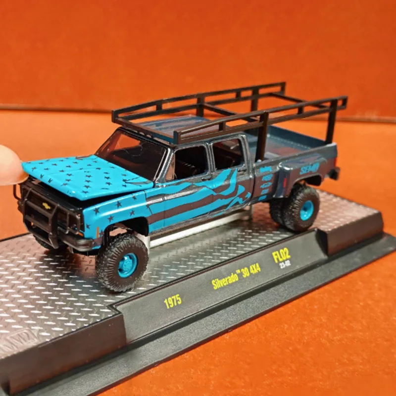 WELLY M2 1/64 Silverado 30 4×4 металлическая модель автомобиля