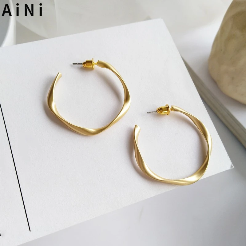 

925 Silver Needle Fashion Women Earrings Hot Selling Metal Alloy Matte Gold Color Hoop Earrings For Women Girl Gifts
