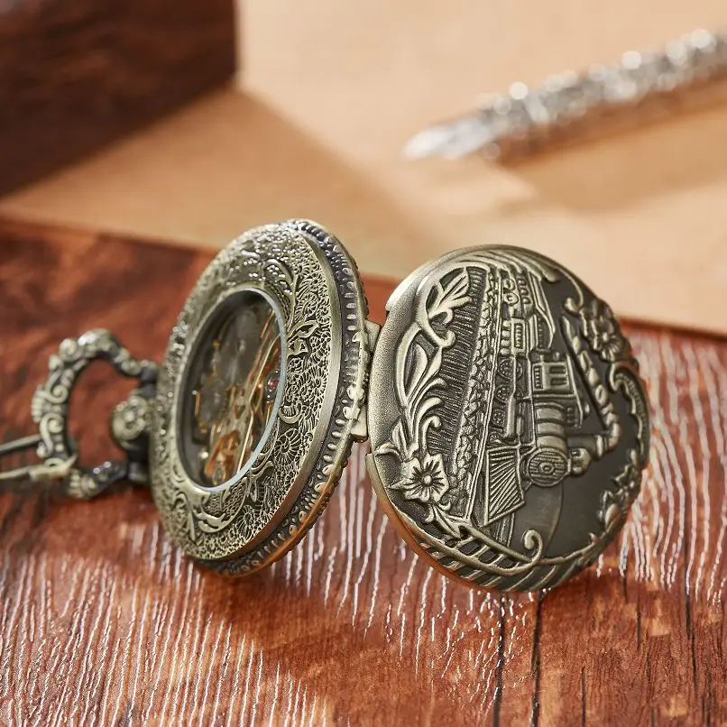 Antique Bronze Locomotive Mechanical Pocket Watch Women Necklace Chain Rtero fob watches gifts