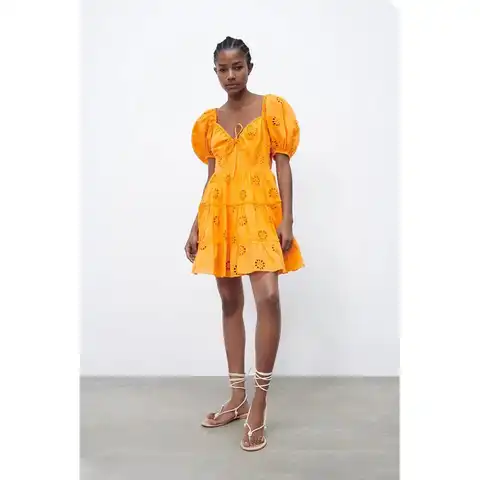 2022 women's summer hot style hollow embroidery dress French two-piece dress with puff sleeves temperament age-reducing dress