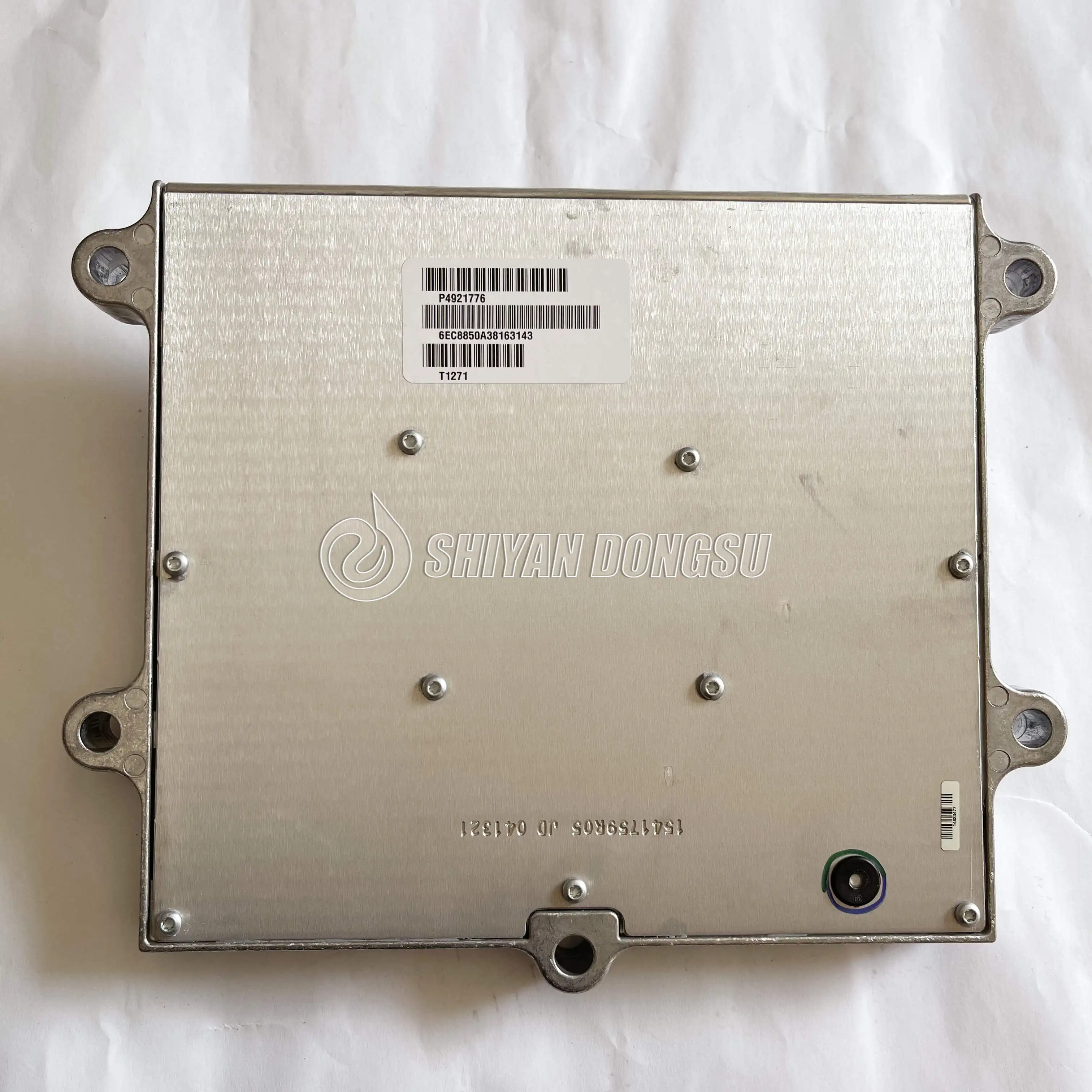 

Оригинальный новый модуль управления дизельным двигателем ECU ECM QSB6.7 QSL9 K50 QSK50 ecm 4921776