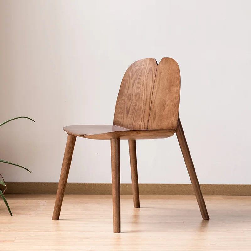 

Accents Nordic Household Solid Wood Chair Designer Restaurant Study Dining Chair Modern Minimalist Backrest Chair Furnitures