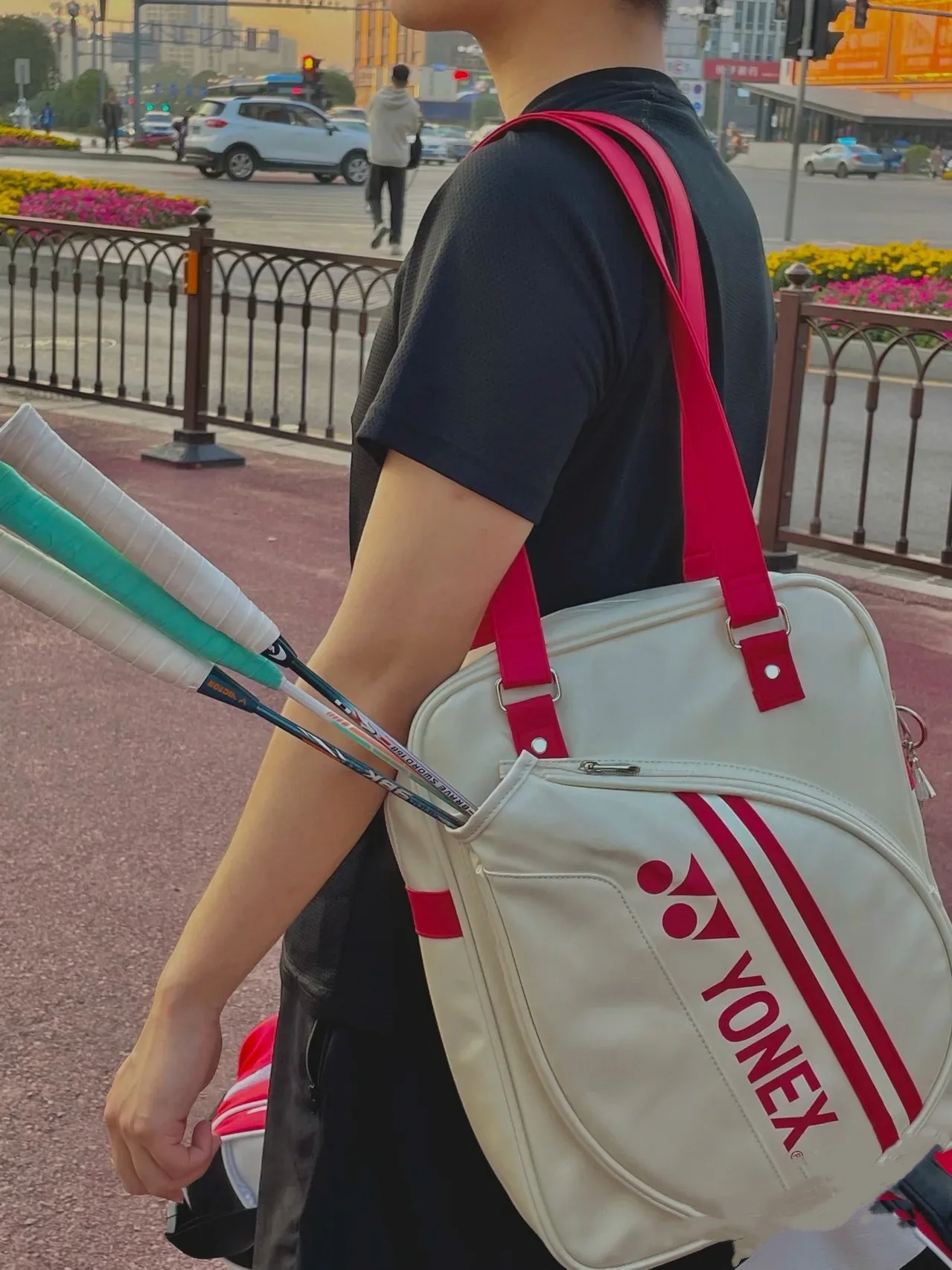 2022 Original Women YONEX Badminton Bag Max For 2 Rackets PU Leather Waterproof Sports Bag For Match Training