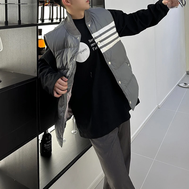 Winter Men Vest Down Jacket Smart Causal Warm Sleeveless Jackets Luxury Brand Famous Stripes Design Women TB Waistcoat