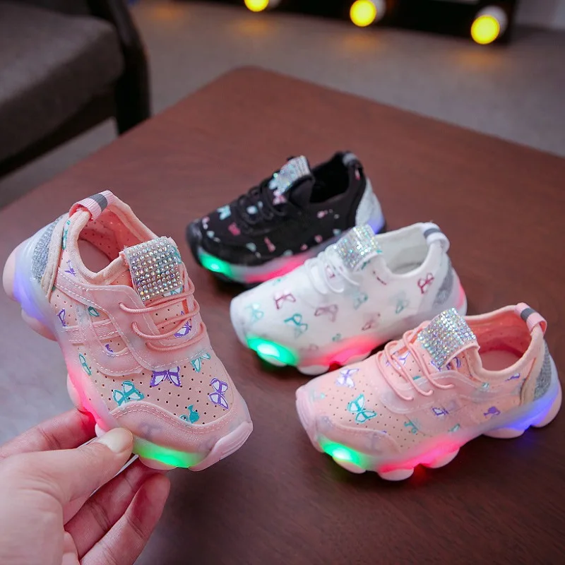Elegant Lovely New Borns Girls Sneakers High Quality Diamond Slip on Infant Tennis Toddlers LED Lighted Baby Casual Shoes