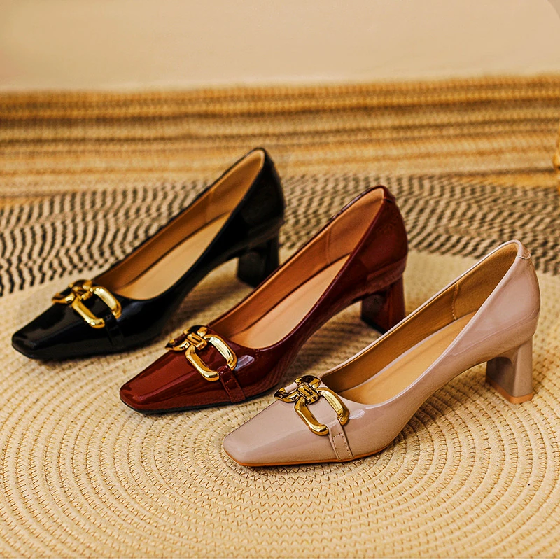

Short Heel Metal Buckle Mule Shoes Square Headed Shallow Elegant Women Shoes Patent Leather High Heels Loaf Designer Shoes Pumps
