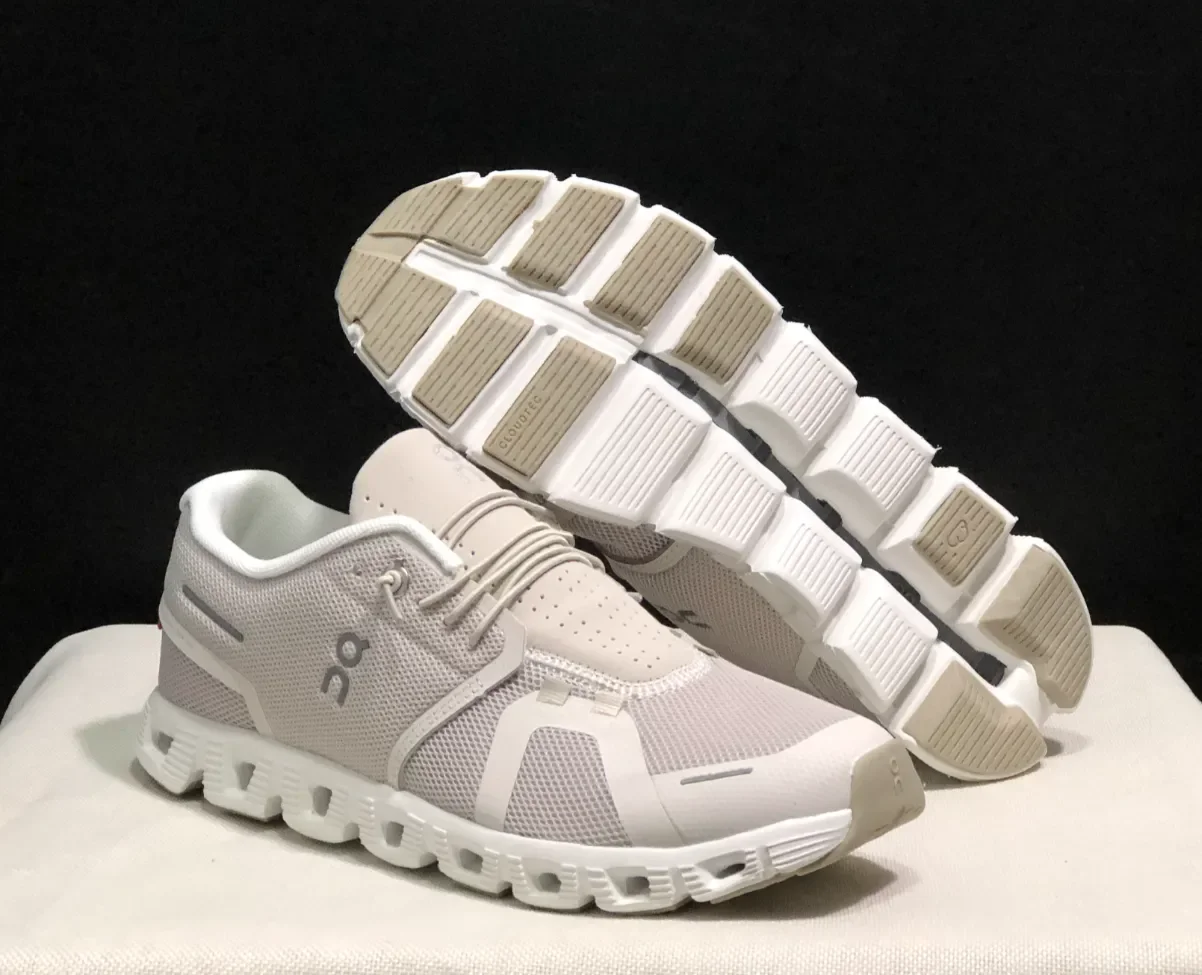 

Original on Cloud 5 X Shoes Men Women Running Shoes Gym Sport Runners Sneakers Comfortable Lightweight Streetwear Casual Sneaker