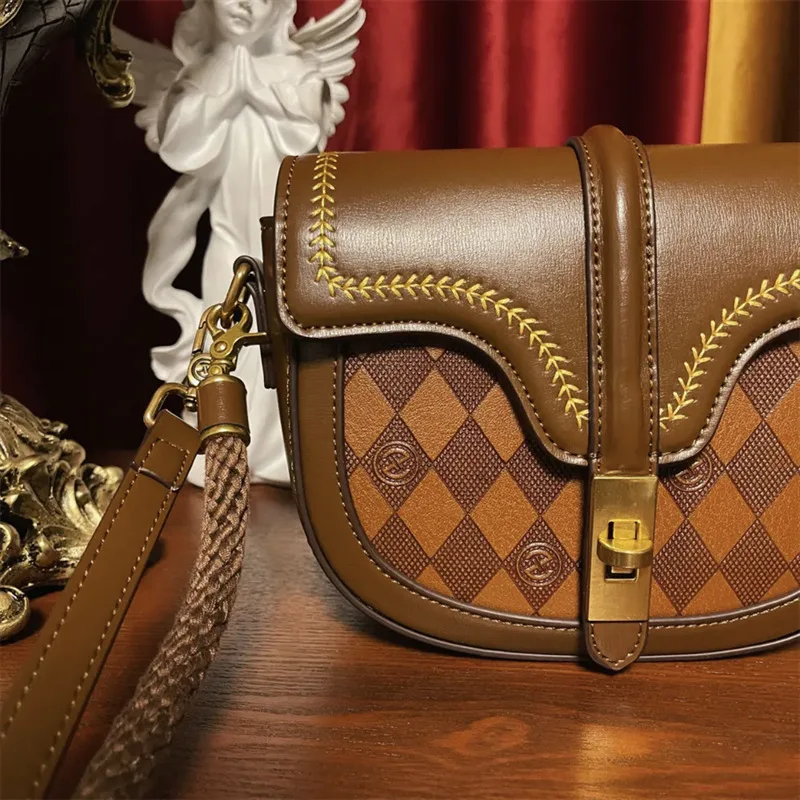 Luxury Brand Contrast Saddle Bag Women's Bag 2023 New High-class Buckle Underarm Bag Single-shoulder Messenger Ba Sac