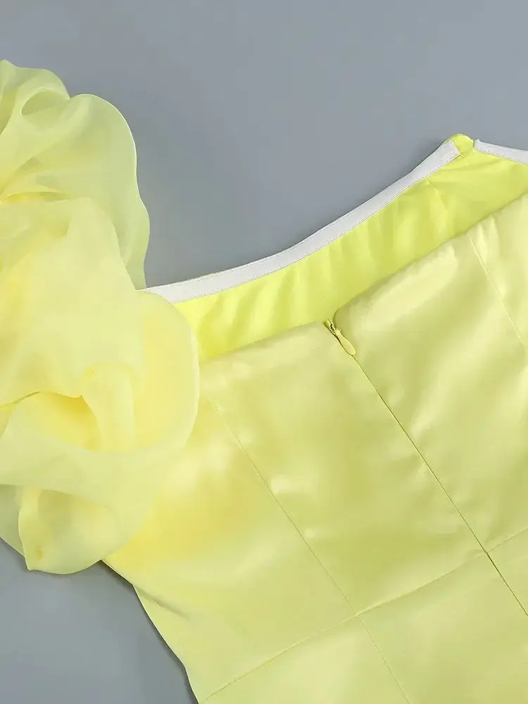 Модель 2024 желтое мини-платье женское пикантное приталенное платье на одно плечо