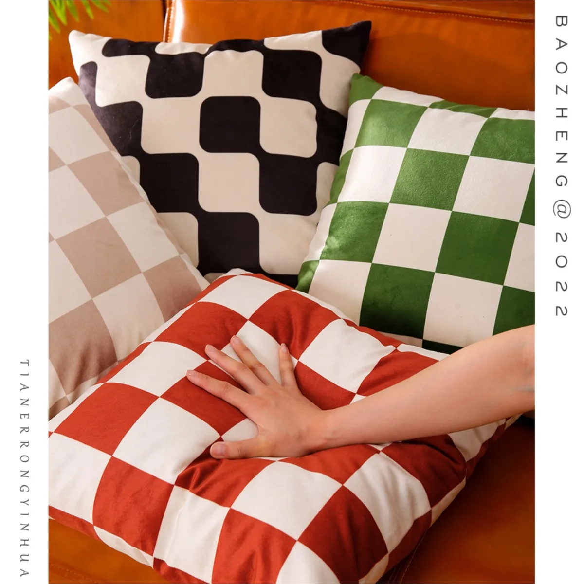 

Plaid Pillowcase Velvet cloth Cushions home decor checkerboard pillow case office sofa covers for living room cushions wholesale