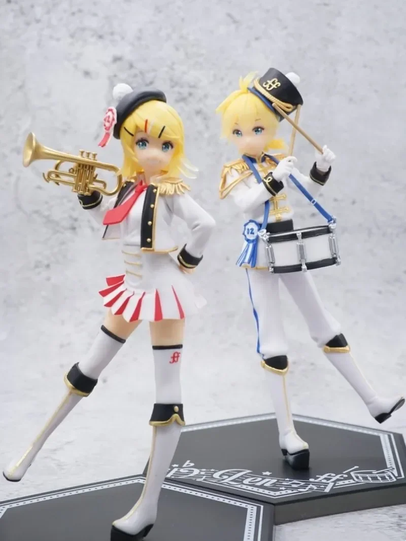 Фигурка героя мультфильма Мику кагамин Рин и лен оригинальная зимняя живая