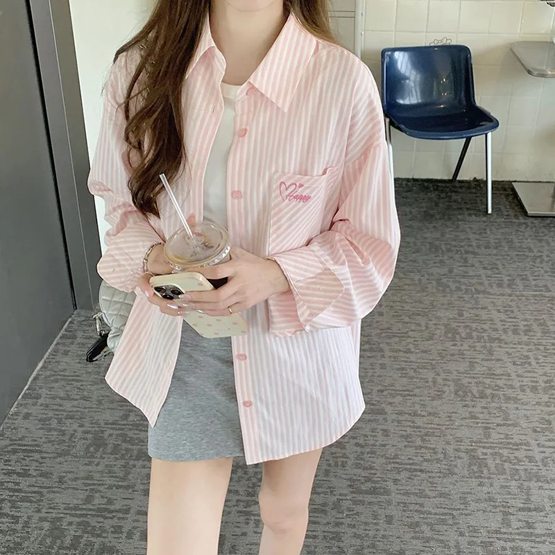 Розовая рубашка с вышивкой женская полосатая однобортная свободная прямая