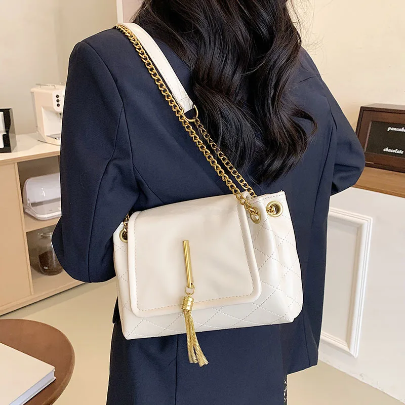 

High-quality Women's Retro Shoulder Bag 2022 New Women's Bag Tide All-match Messenger Bag Fashion Chain Small Square Bag Women