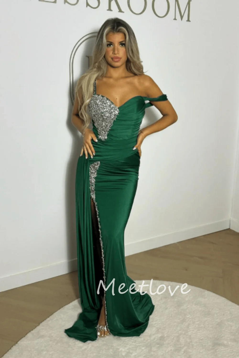 Фото Meetlove 2024 Customized Sheanth Off Shoulder Sleeveless Sequins Stain High Side Slit Floor Length Prom Dress Evening Dress №2